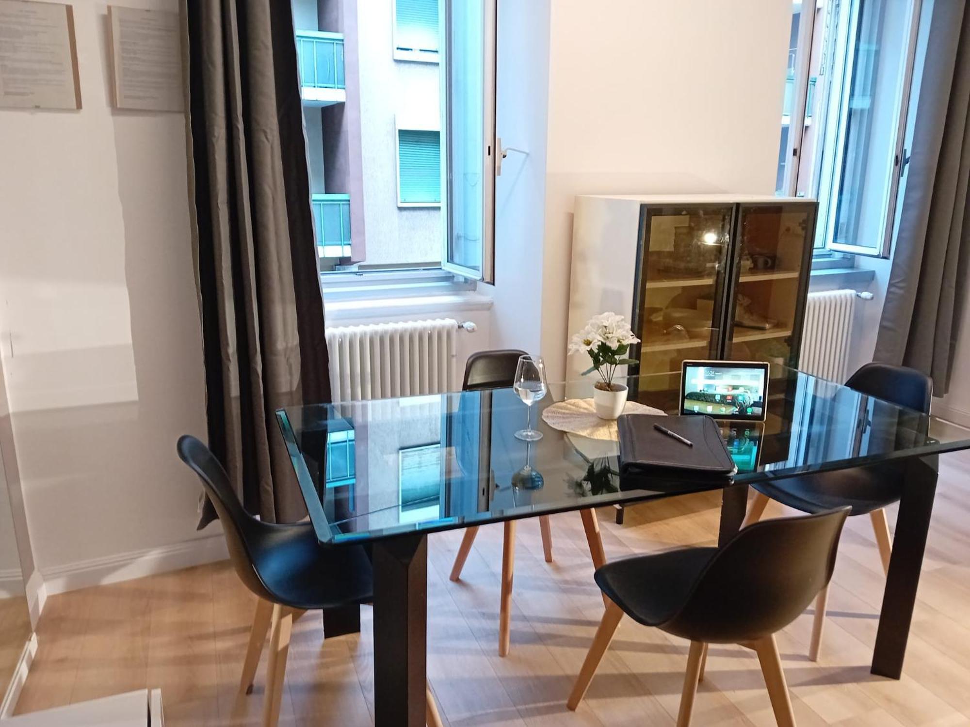 Snapstay Luxury Apartments In Centro A Триест Экстерьер фото